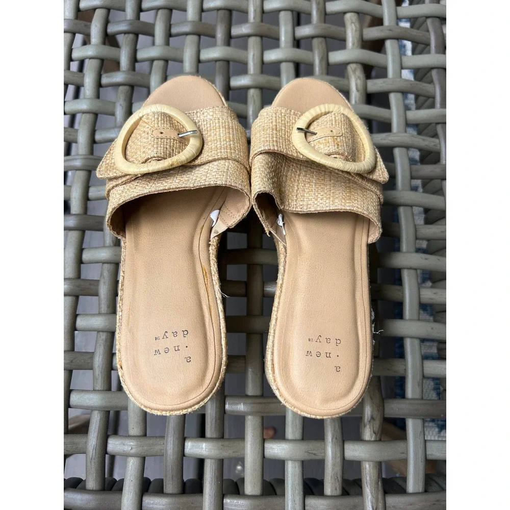 A New Day Women's Beige Woven Wedge Sandals Espadrille Buckle Slide‎ Size 7.5